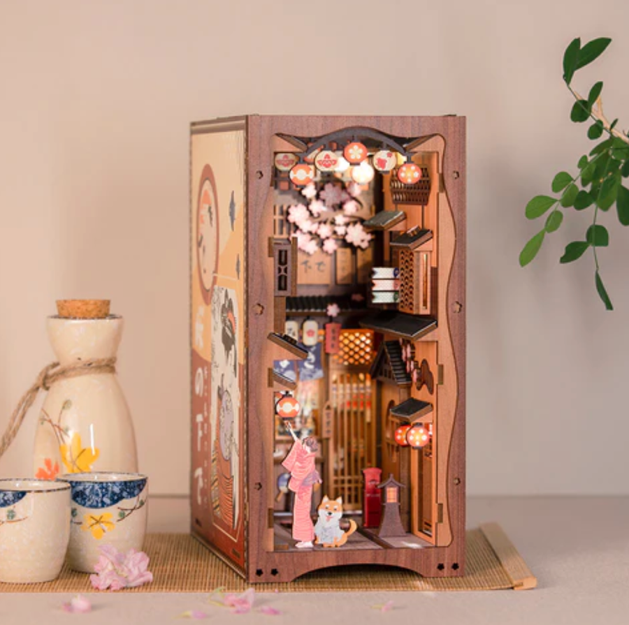 Book Nook Sous L'Arbre de Sakura DIY - 214 pièces et éclairage LED Assemblé